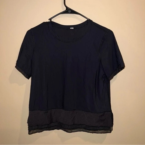 Lululemon Sole Training Short Sleeve Size 4 - Picture 1 of 8